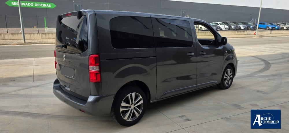 Peugeot Traveller Allure foto 3